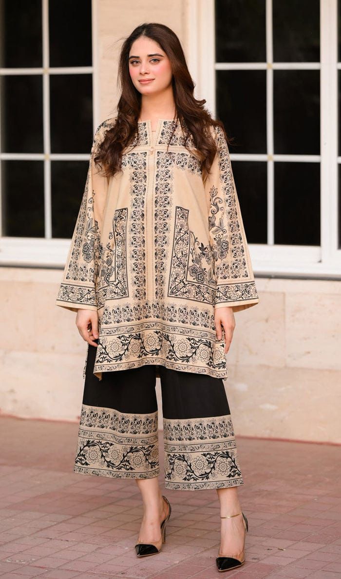 2 Pc Suit🛬🛬Beautiful🌹 Digital🎨 Print Shirt👚With Digital Print Bell Bottom👖