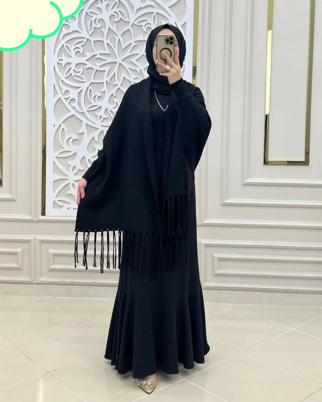 Women's Bat-Wing Style Printed Fleece Shawl.