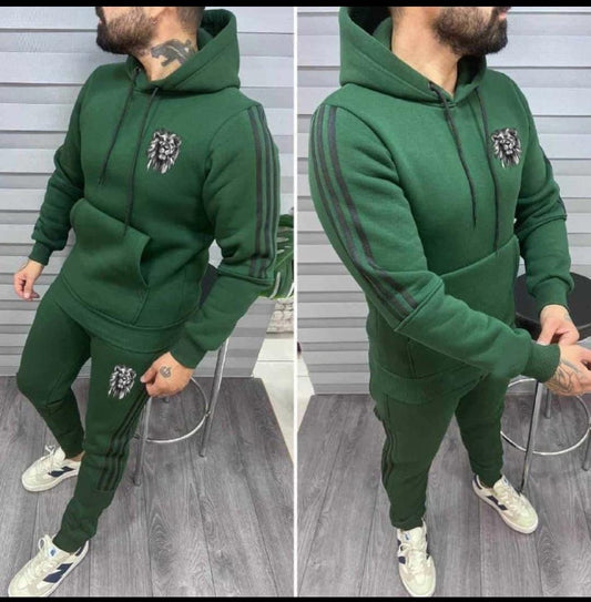 Stripe Pullover Style 2-Pcs Winter Tracksuit.