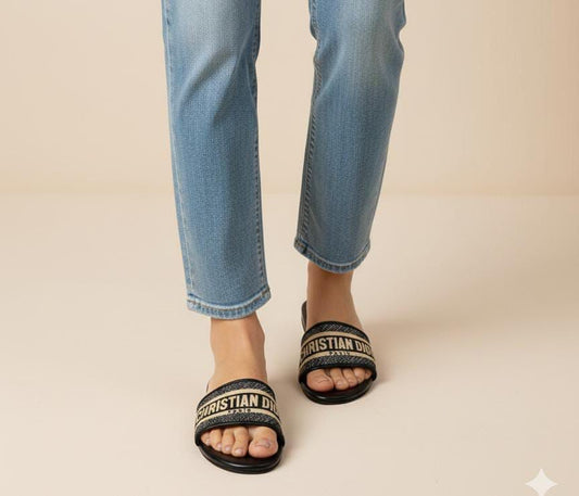 CHRISTIAN DIOR FLAT SLIPPER HIGH QUALITY